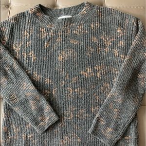 oversized and cozy gray & ross gold sweater